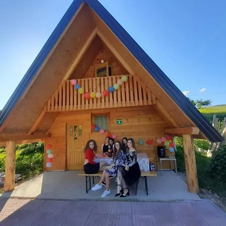 Apartmán Vikendica S Bazenom